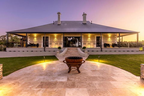Gawler Park Estate - New Castle Holiday 0