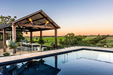 Gawler Park Estate - New Castle Holiday 4