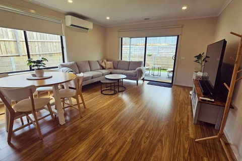 Getaway On Amaroo Way - New Castle Holiday 0