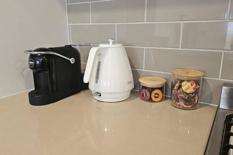 Getaway On Amaroo Way - New Castle Holiday 3