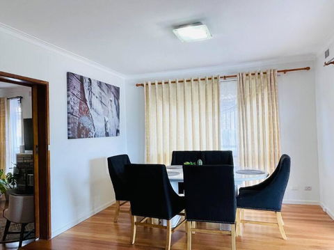 Glengala D134 Glengala Best West - New Castle Holiday 3
