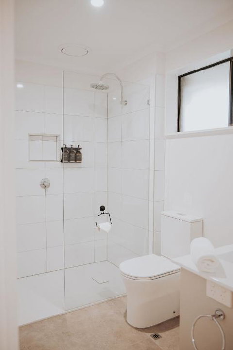 Greenacres Motel - New Castle Holiday 1