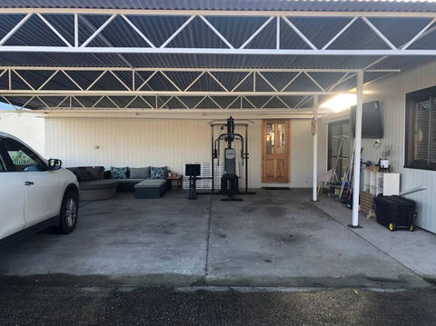 Guesthouse On Grant Street - New Castle Holiday 3