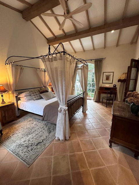 Guestlands Italia B&B - New Castle Holiday 1