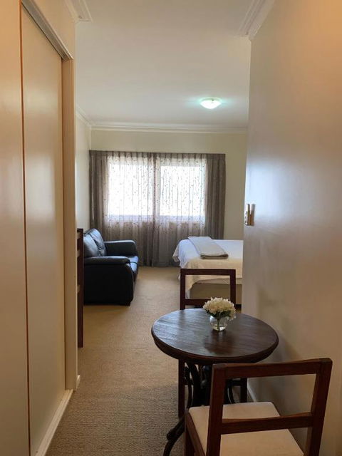 Guildford River Retreat - New Castle Holiday 2