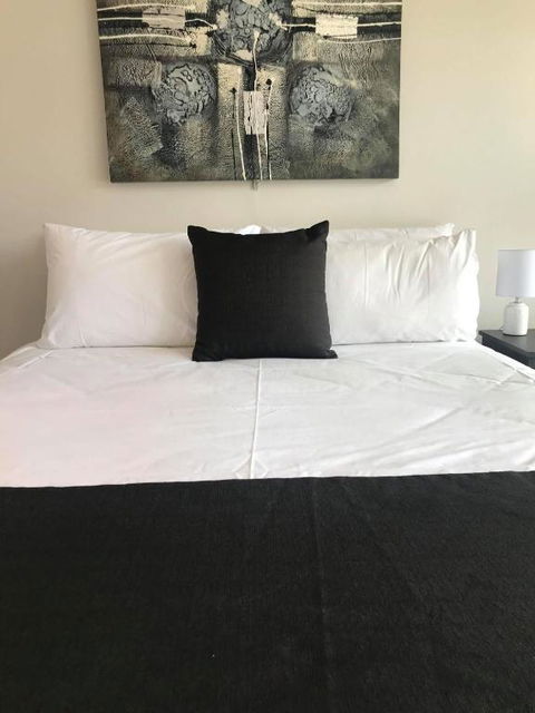 Guiding Star Motel & Hotel - New Castle Holiday 2
