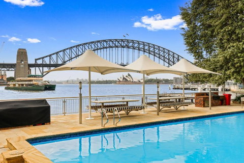 HENRY12 Self- Catering - New Castle Holiday 0