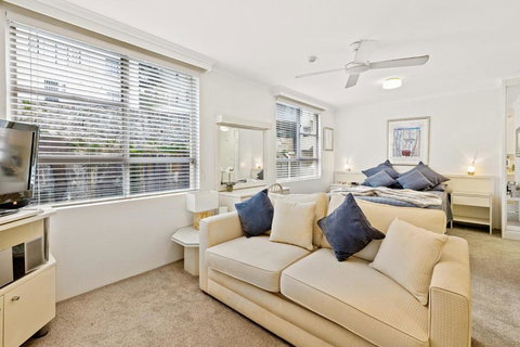 HENRY12 Self- Catering - New Castle Holiday 1