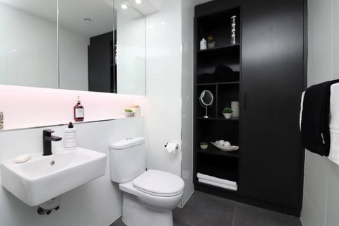 Hidden Gem Apartments By Ready Set Host - New Castle Holiday 2