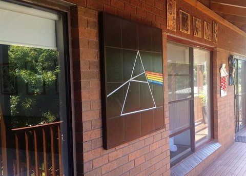 High On Penguin - New Castle Holiday 2