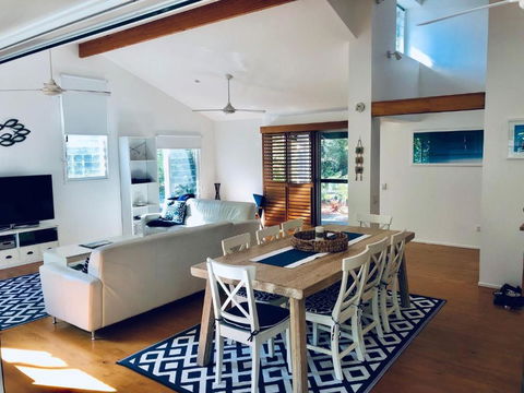 Ibis 3 House - New Castle Holiday 3