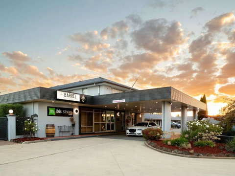 Ibis Styles Orange - New Castle Holiday 0