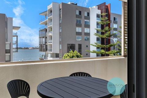 Honeysuckle Apartment With Gorgeous Water Views! - New Castle Holiday 1