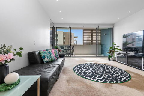 Honeysuckle Apartment With Gorgeous Water Views! - New Castle Holiday 3