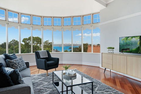 Huge Harbour View Apartment In Historic Home - New Castle Holiday 0