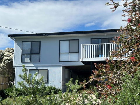 Iconic Beach House On Bruce - New Castle Holiday 0