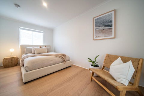 ILUKA Luxe Accommodation, Relaxed Coastal Vibe - New Castle Holiday 1