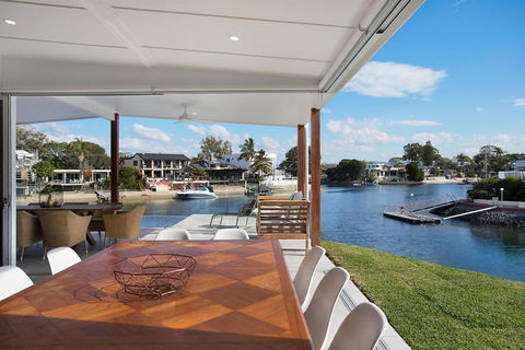 INCREDIBLE VALUE - Perfect For Large Families - New Castle Holiday 3
