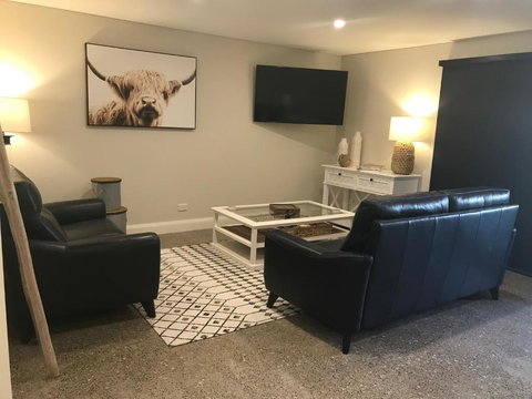 Inn Scone - New Castle Holiday 1