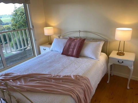 IRONBARK FARM Farmhouse On 52 Acres In The Scenic Yarra Valley - New Castle Holiday 3