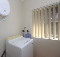 Adriana 6/83-85 Ronald Avenue - New Castle Holiday