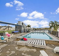 Adventurers Backpackers - New Castle Holiday