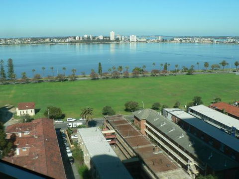 Affordable & Comfortable Apartment On Langley Park - New Castle Holiday 2