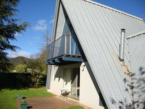 Ageri Holiday House - New Castle Holiday 3