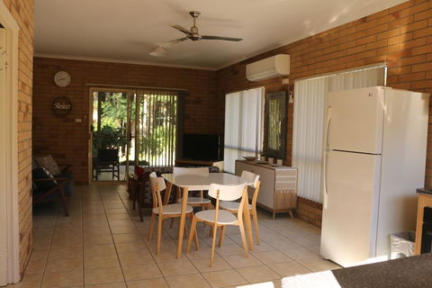 Agnes Palms Accommodation - New Castle Holiday 2