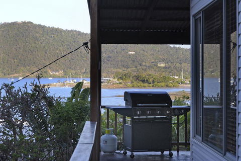 Airlie Getaway - Airlie Beach - New Castle Holiday 1