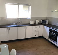 Airlie Getaway Unit 1 - New Castle Holiday