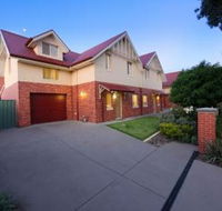 Albury Suites - Schubach Street - New Castle Holiday