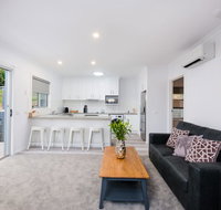 Albury Yalandra Apartment 4 - New Castle Holiday
