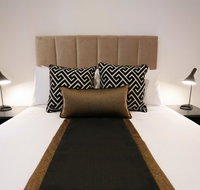 Alex Perry Hotel  Apartments - New Castle Holiday