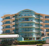Alex Seaside Resort - New Castle Holiday
