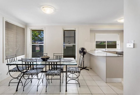 Alida Place, 1 Lagoons Estate - New Castle Holiday 2