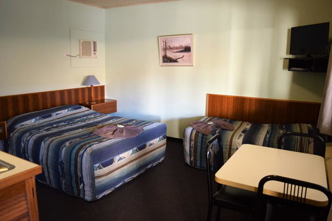 Alkira Motel - New Castle Holiday 1