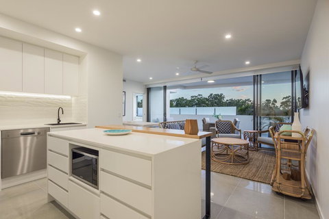Allure Mooloolaba - New Castle Holiday 0