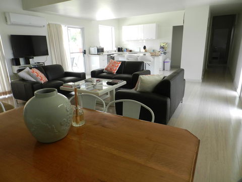 Almas Cottage - New Castle Holiday 0