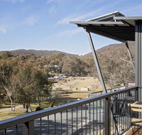 Alpine Lake Retreat - New Castle Holiday