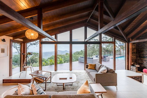 Altitude 261 - New Castle Holiday 1