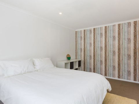 Amalfi Beach House - New Castle Holiday 1