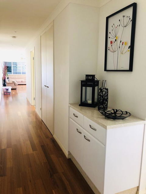 Amazing Apartment Ocean Views And Hot Tub On Balcony - Coolangatta - New Castle Holiday 3