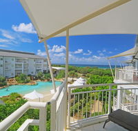 Amazing Ocean Views Resort Apartment - New Castle Holiday