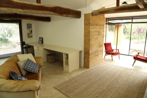 Anagama House & Studio - New Castle Holiday 1