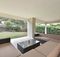 Angophora  The Vintage - New Castle Holiday