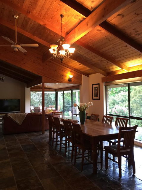 Annabells - New Castle Holiday 0