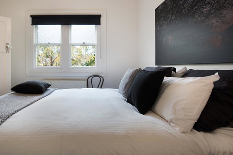 Annecy House - New Castle Holiday 3