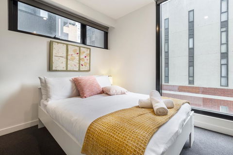 Apartment On BOURKE St - HEART Of Melbourne CBD. - New Castle Holiday 2