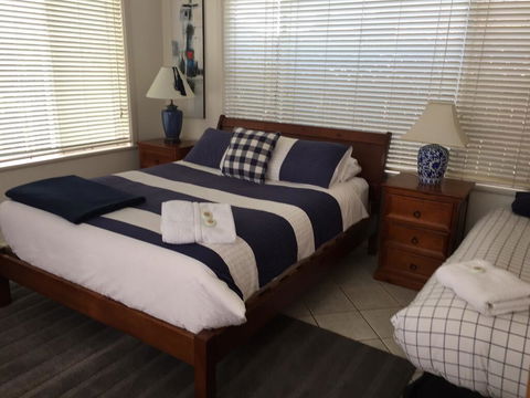 Apartments On The Park - 47 March St - New Castle Holiday 0